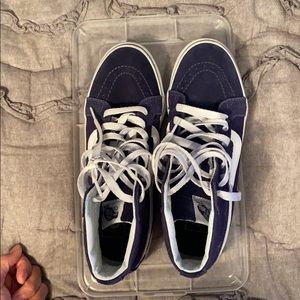 Vans - barely worn size 7